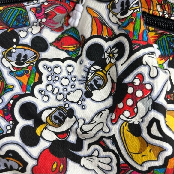 Disney Mickey & Minnie deep in love backpack
